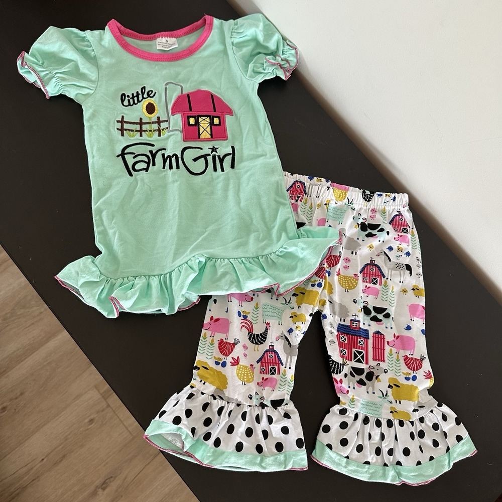 Girls 3T Boutique Shirt Capri Outfit Set 'Little Farm Girl'  Cow Pig Horse Barn